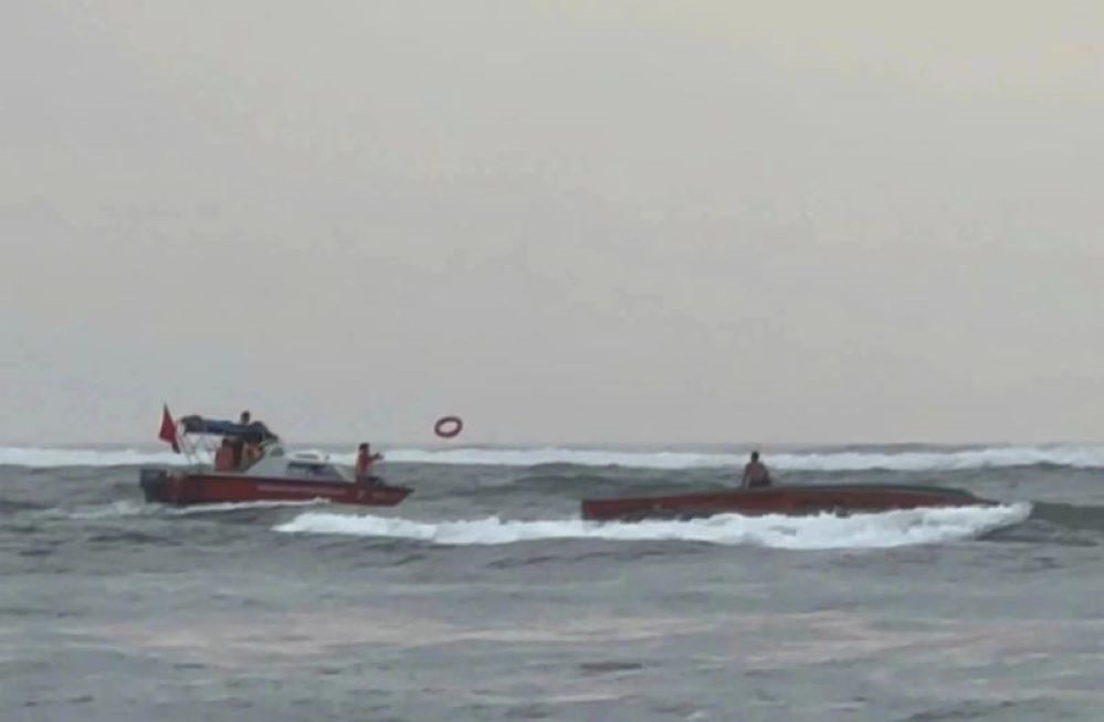 Bộ đội Biên phòng tổ chức ứng cứu tàu cá gặp nạn trên biển